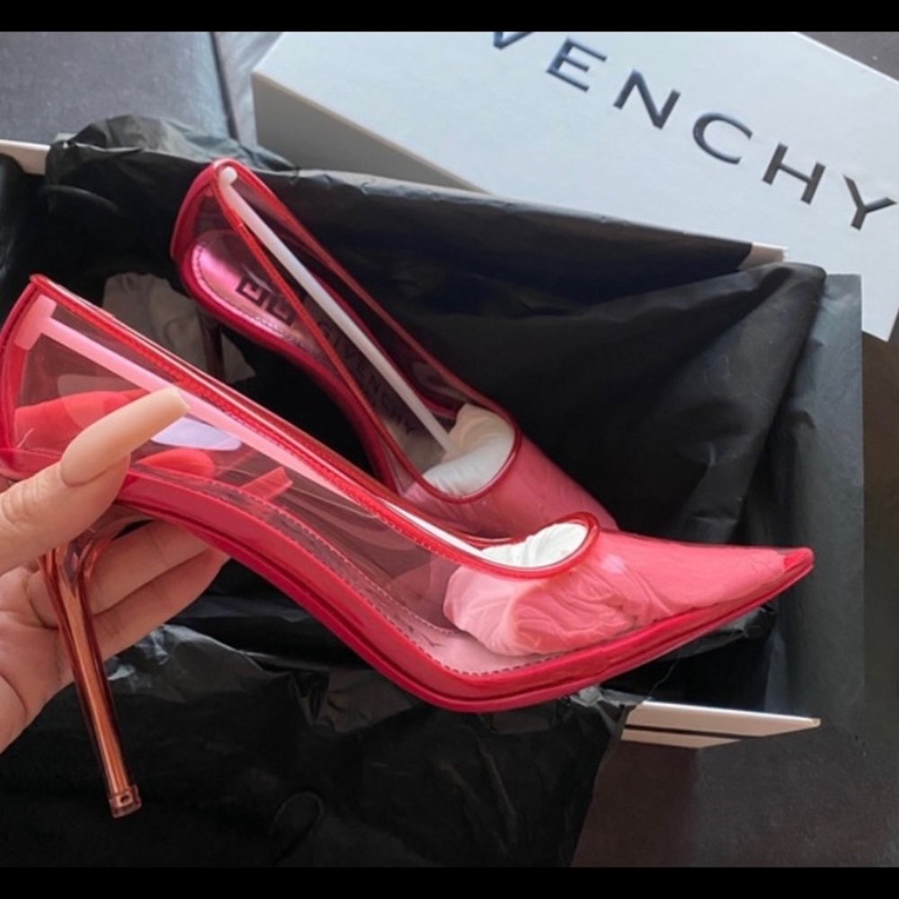 Givenchy pink pumps
